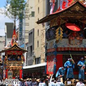 山鉾巡行